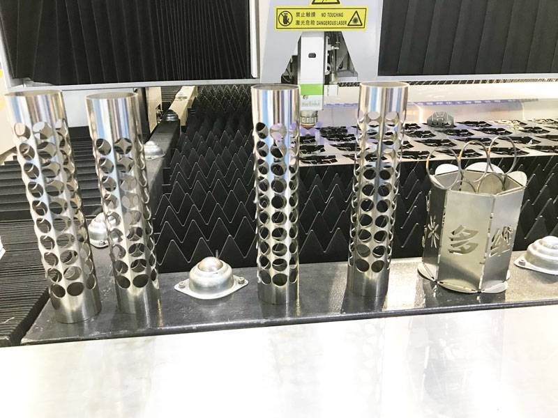 Cut sample display