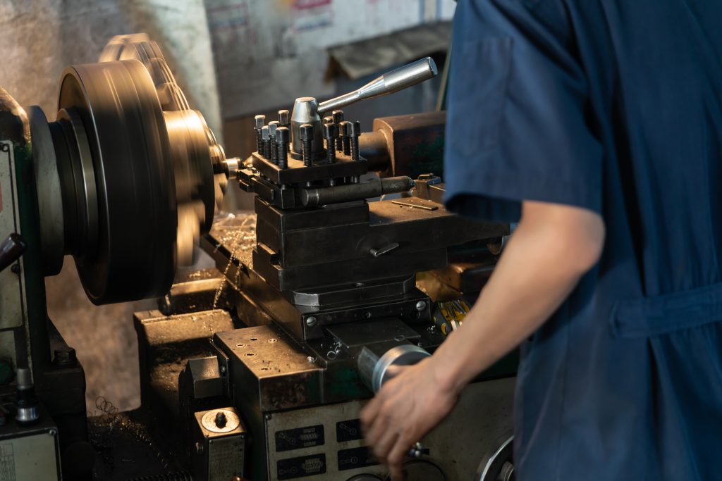 manual lathe process